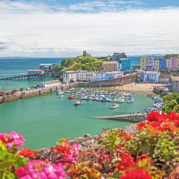 Udsigt til havnen i Tenby, Wales