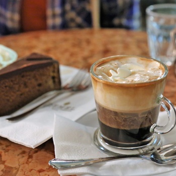 Sacher chokoladekage - en klassiker i Wien, Østrig