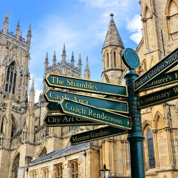 York Minster og bymure
