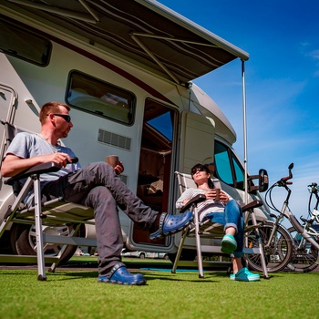 Delintegreret autocamper i Europa - udeliv under markisen