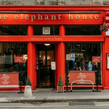 Caféen The Elephant House i Edinburgh hvor Harry Potter blev "født"