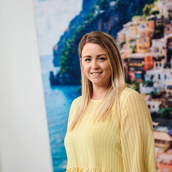 FDM Travel Stine, rejsespecialist