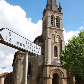 Nogaro i det sydvestlige Frankrig - kirken