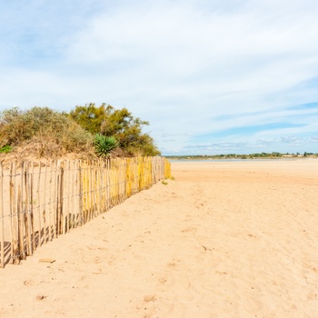 Smuk sandstrand i Valras-Plage, Frankrig