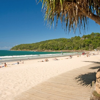 Lækker strand ved Noosa, Sunshine Coast i Queensland, Australien