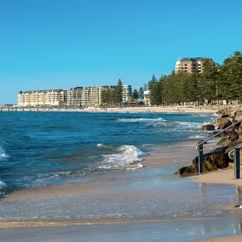 Strand i Glenelg - en del af Adelaide