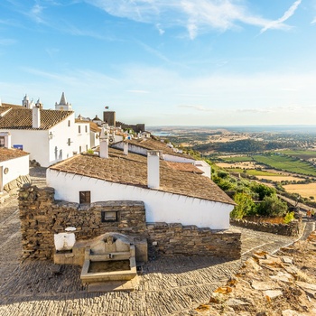 Middelalderbyen Monsaraz i Portugal