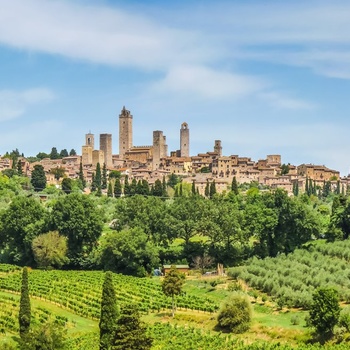 Rejs til Toscana og oplev den gamle og charmerende by San Gimignano