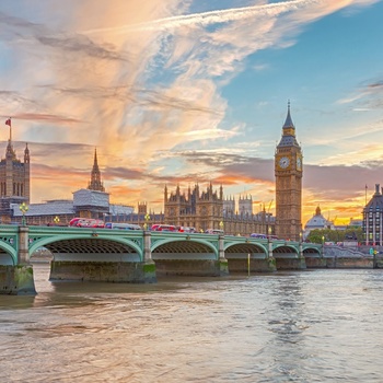 Westminster Bridge, Big Ben og Themsen om aftenen i London