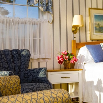 Dockside Guest Quarters