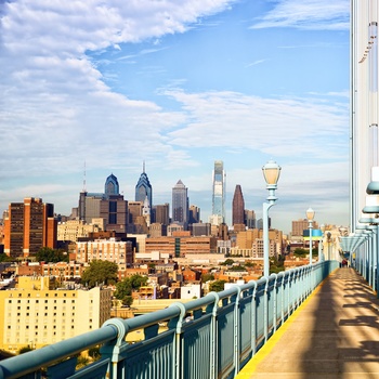 Benjamin Franklin Bridge i Philadelphia - oplev den på rundrejse i USA