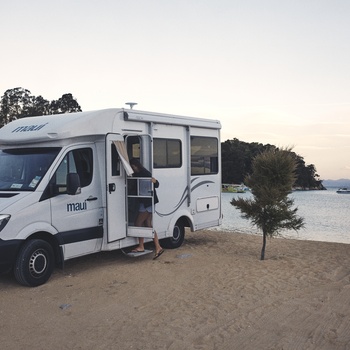 motorhome på stranden i Abel Tasman Nationalpark