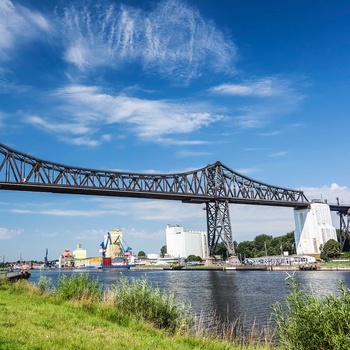 Rendsburg med Kieler Kanal og togbro, Nordtyskland