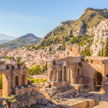 Det græske teater med Taormina i baggrunden 