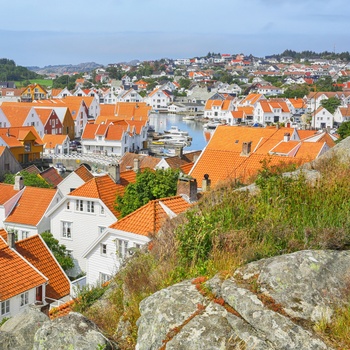 Skudeneshavn i Norge - små klassiske hvide træhuse