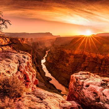 Solopgang over Grand Canyon i Arizona, USA