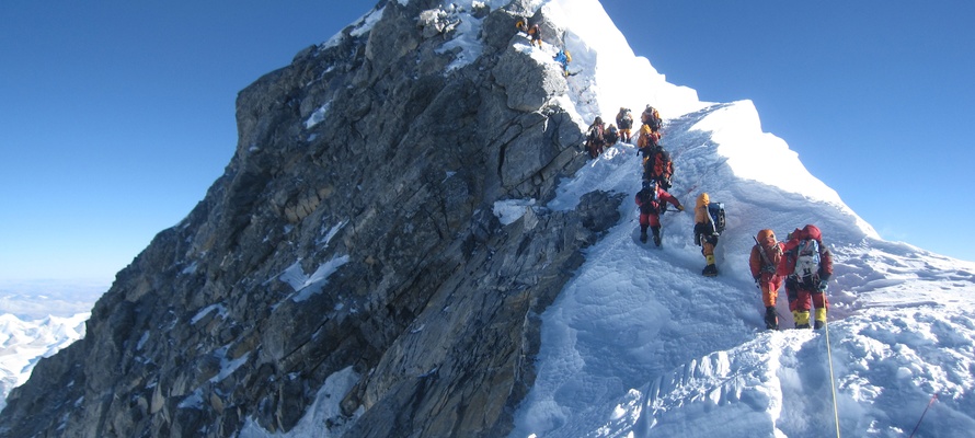 CEO og Bjergbestiger Stina Glavind tæt på Hillary Step på Mount Everest