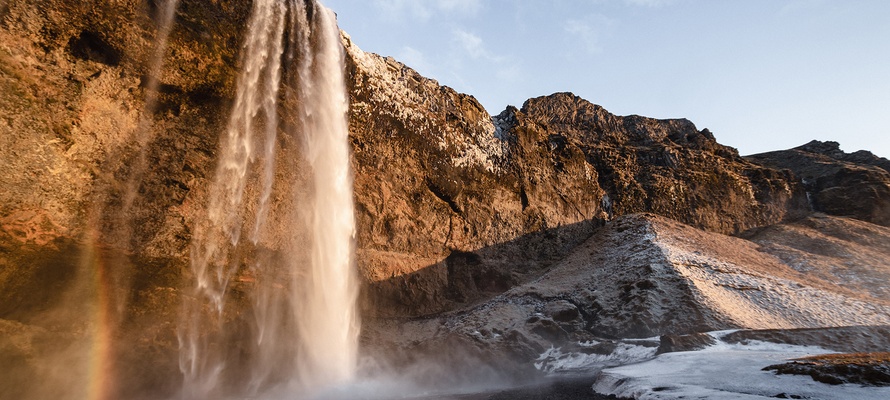 Vandfaldet Seljalandsfoss i Island