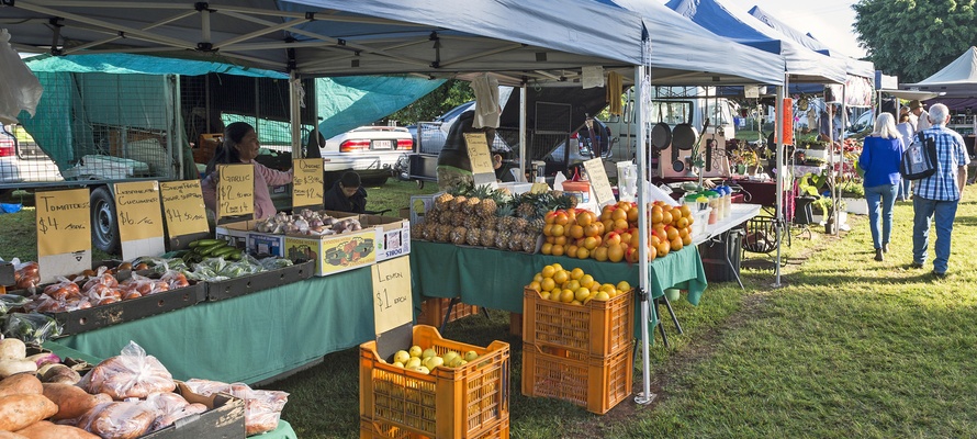 Marked med lokale fødevare i Atherton Tablelands, Queensland i Australien