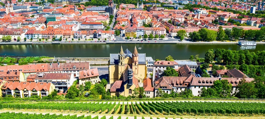 Udsigt fra Marienberg fæstningen over Würzburg og floden Main - Tyskland