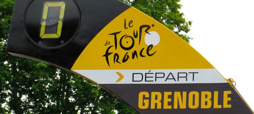 Oplev Tour de France i en autocamper - I startbyen er der en afslappet stemning