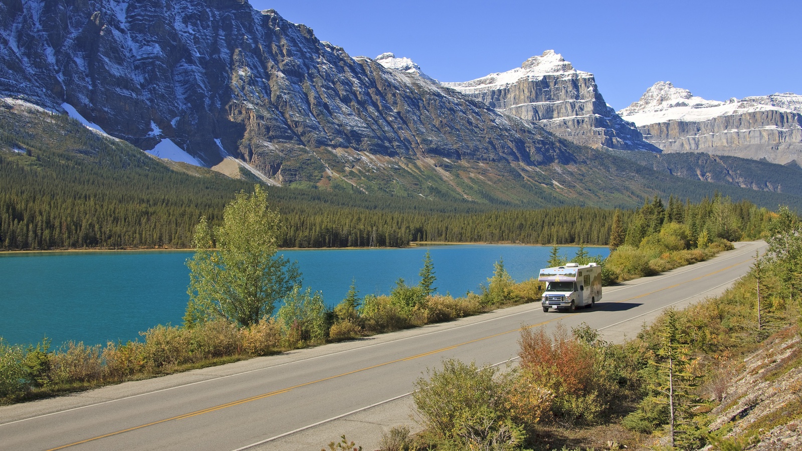 Cruise Canada Motorhome