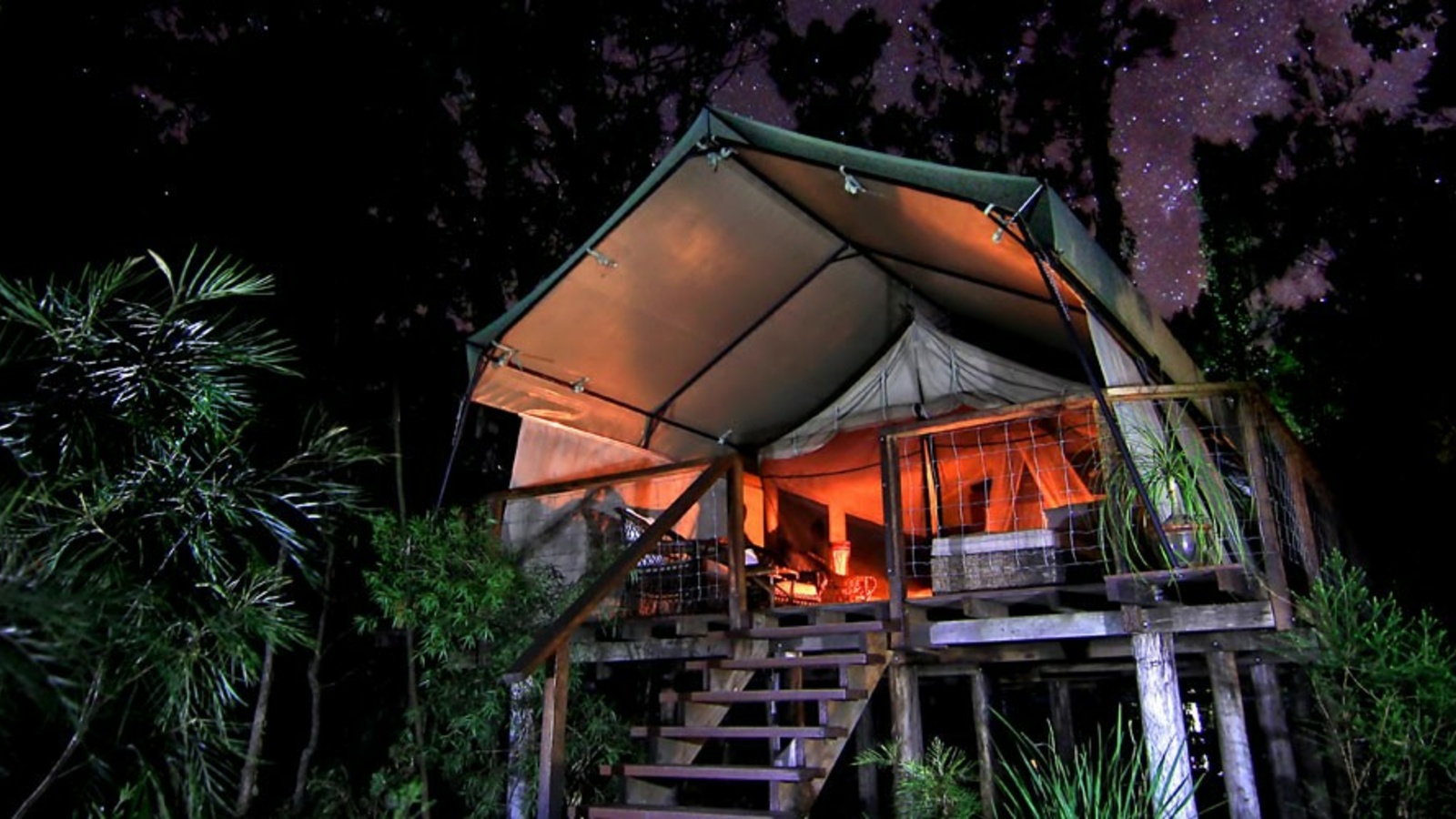 Deluxe-tent-at-Night-Paperbrk-Camp.jpg