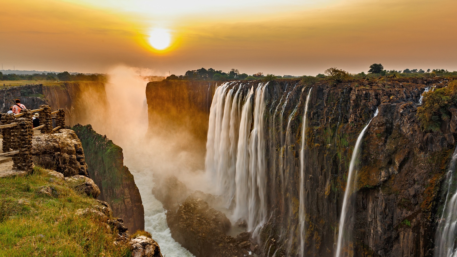 Victoria Falls mellem Zambia og Zimbabwe i Afrika 