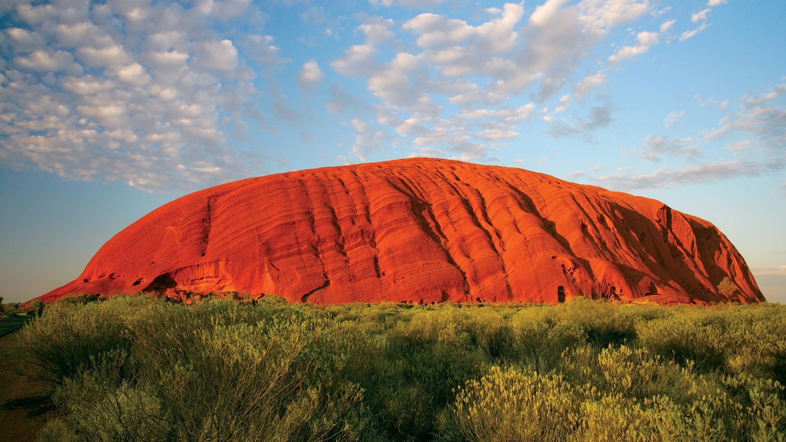 HI_AUS_AyersRock_02_08.jpg