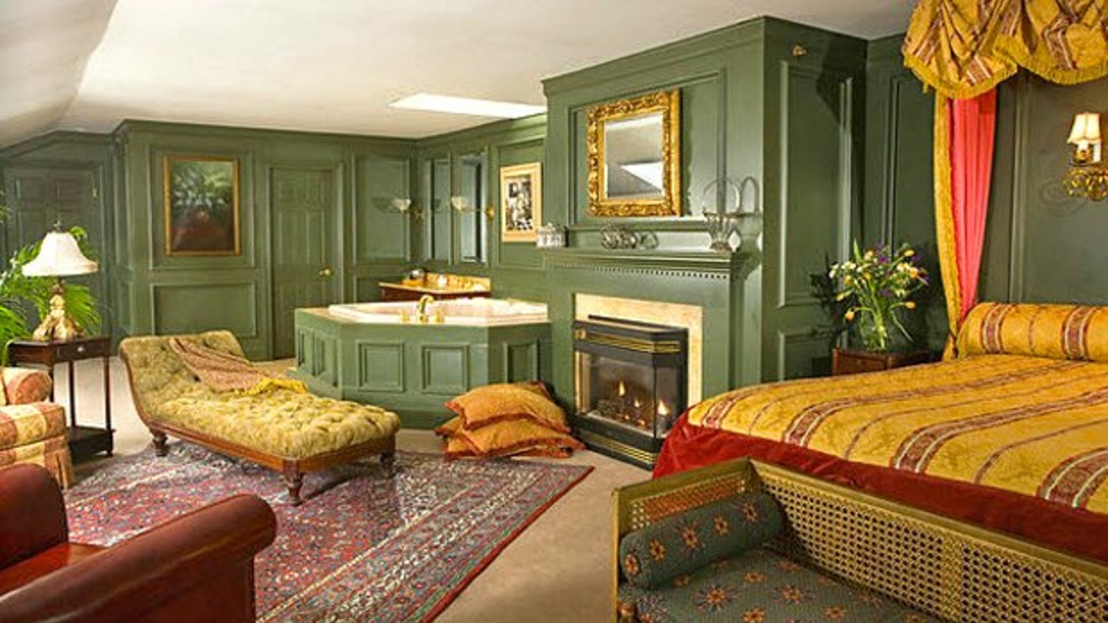 13_LO_Hydrangea_House_Inn_5.jpg 13_LO_Hydrangea_House_Inn_5.jpg