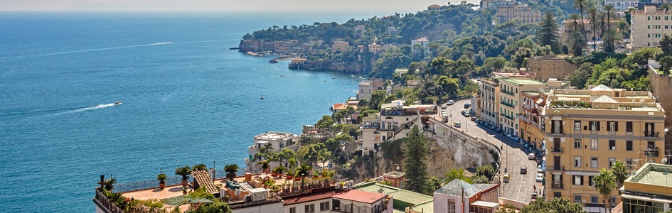 partner Onkel eller Mister relæ Billeje i Napoli | FDM travel