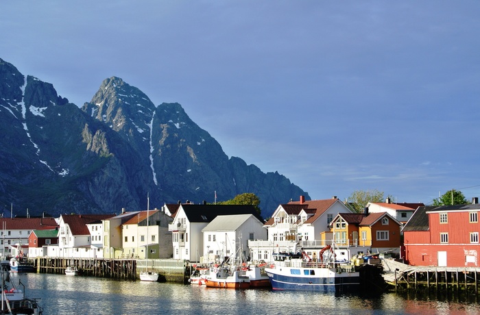 Henningsvær havn Foto Kristian Nashoug lofoten.info