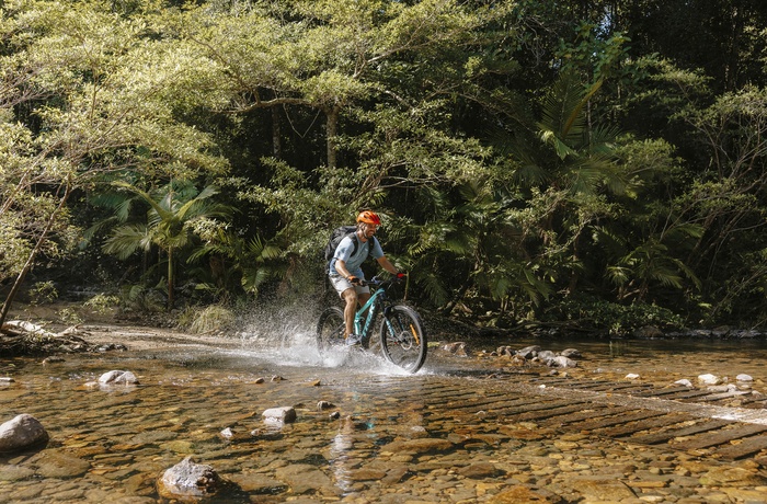 På mountainbike gennem Conway National Park, Queensland - Foto og copyright: Tourism and Events Queensland