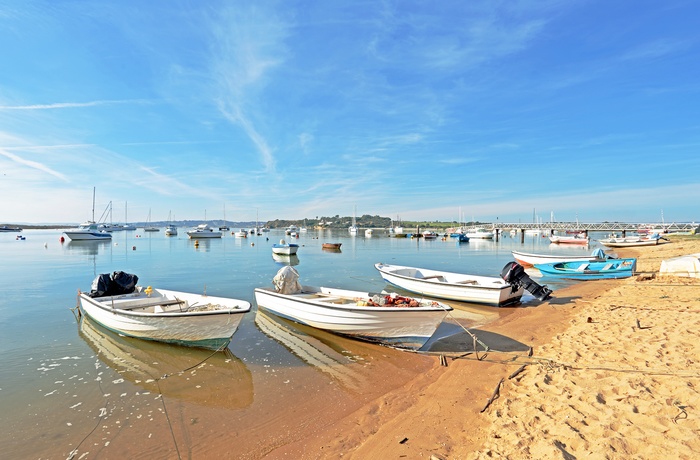 Småbåde på stranden i Alvor - Algarve og det sydlige Portugal