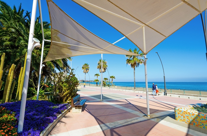 Strandpromenade i Estepona, Andalusien