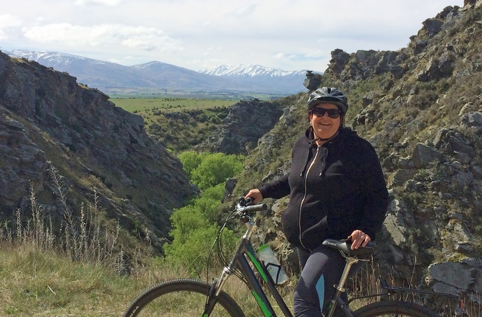 Annette på cykeltur mellem Dunedin og Queenstown - rejsespecialist i Aalborg