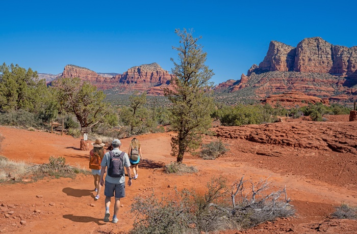 Lille gruppe på vandreturCourthouse Butte og Bell Rock Loop, Arizona