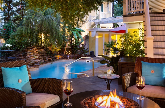 Azalia Inn and Villas, Backyard and View