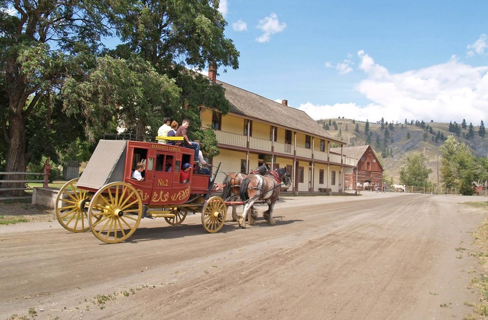 Prøv en tur med dilligencen - British Columbia - © Historic Hat Creek Ranch