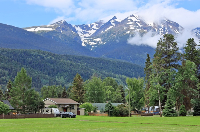 Smithers med Hudson Bay Mountain i baggrunden - British Columbia