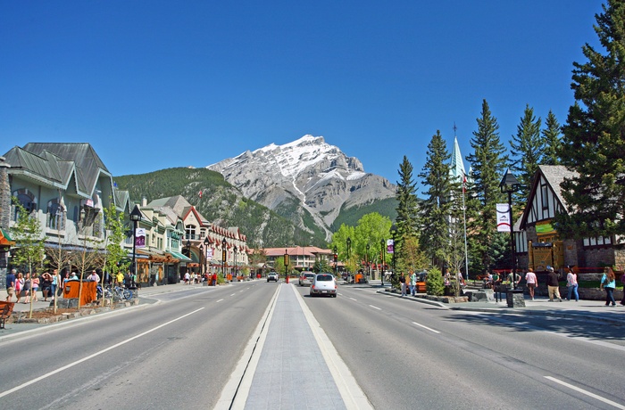 Banff hovedgade - Alberta i Canada