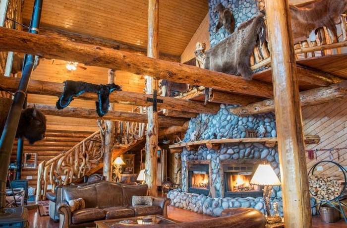 Bar N Ranch, Montana, Lobby