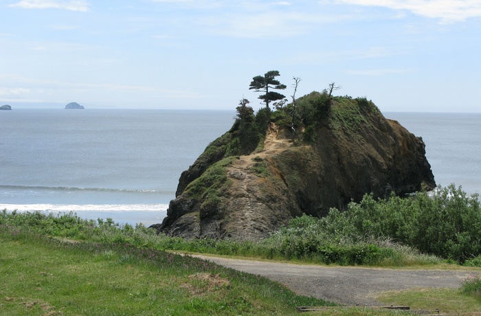 Port Orford, Oregon - Battle Rock