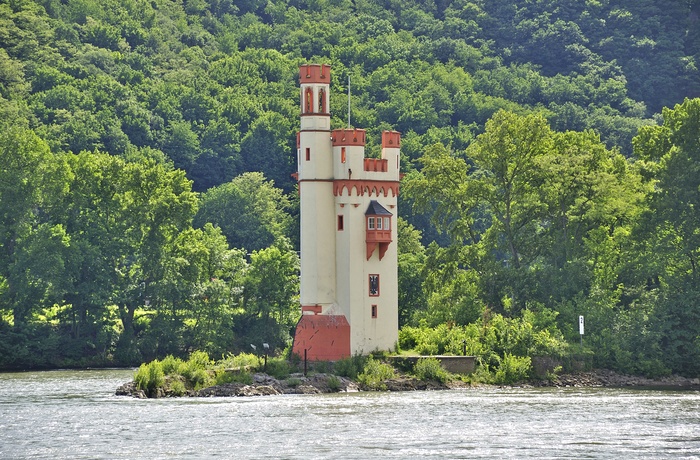 Musetårnet "Mouse Tower" på ø i Rhinen ved Bingen, Tyskland