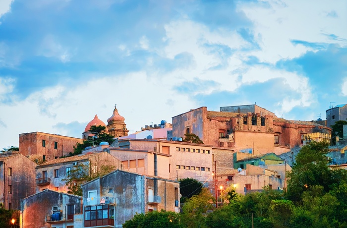 Bjerbyen Erice på Sicilien