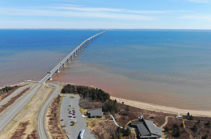 Confederation Bridge mellem mellem New Brunswik og Prince Edward Island