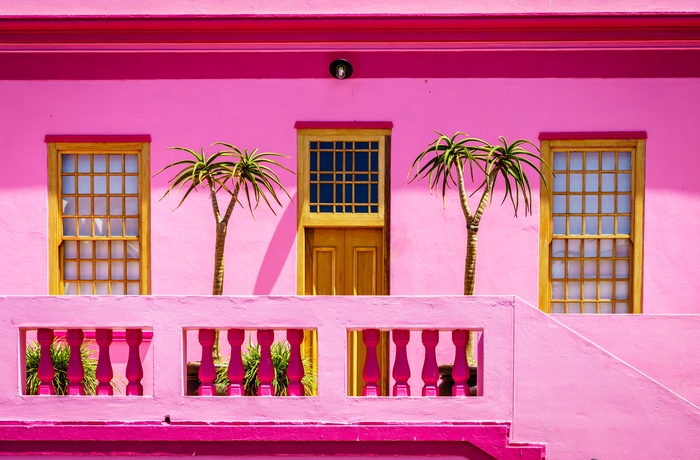 Pink facade i Det muslimske kvarter Bo-Kaap i Cape Town, Sydafrika