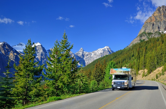 Cruise Canada Motorhome
