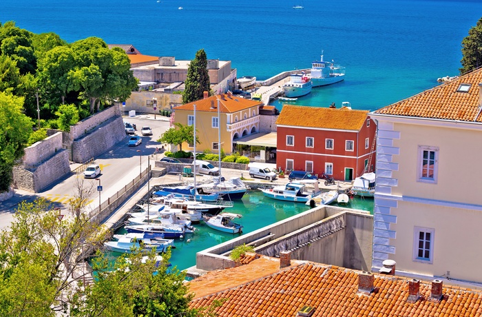 Lystbådehavn i Zadar, Dalmatien i Kroatien