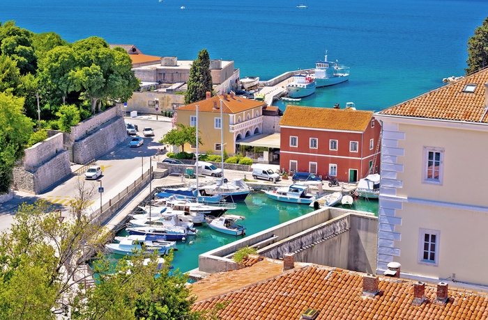 Lystbådehavn i Zadar, Dalmatien i Kroatien